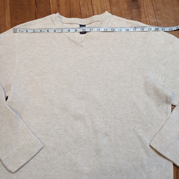 Gap Pullover Cream Knit V-Neck Sweater - Picture 4 of 7